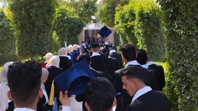 بابل: لحظات تاريخية في حياة الطلبة.. صور من حفل التخرج في الجنائن المعلقة