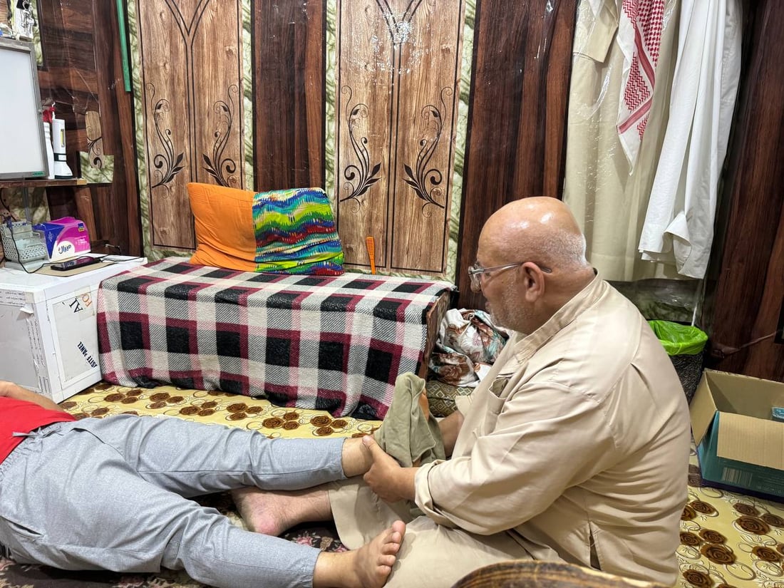 عائلة الدغمان العنزية في الزبير تعالج الألم و”الخيارة” بالتمر والقرآن!