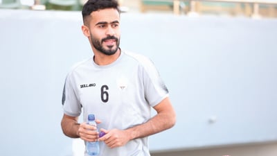 “ناكرێت یاری لە کاتی نوێژدا بێت “