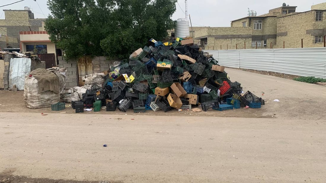 صور مع “عرب السجة” في بغداد.. يعملون بإعادة التدوير ويركبون الحمير وسمعتهم طيبة