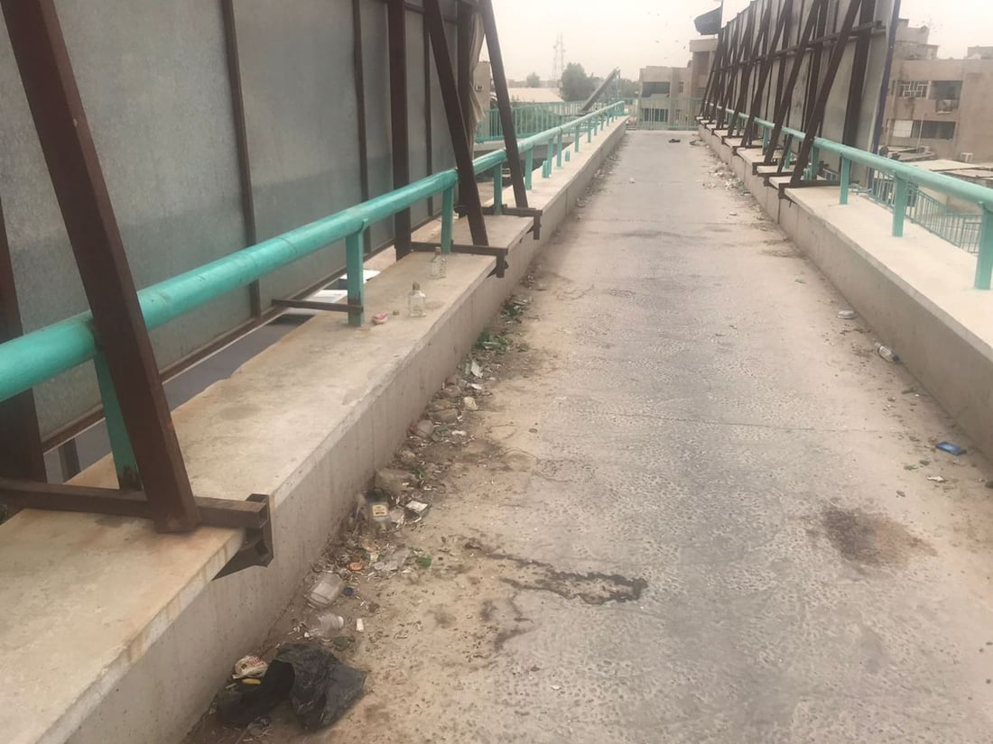 قناني مكسرة ورائحة كحول.. سهرات “أهل المزاج” على جسر السيدية تُخرجه عن الخدمة!