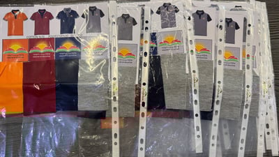 پۆشاک فرۆشەکان دەتوانن کەتەلۆک و دیزاینی جلی قوتابیان وەربگرن