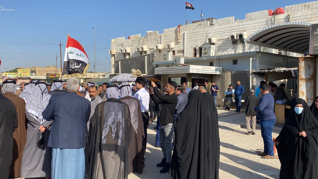 صور من تظاهرة متقاعدي ذي قار القدامي للمطالبة بالامتيازات الجديدة