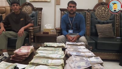 شرطة كركوك تكرّم شابين يعملان في “العتيك” أعادا مبلغاً كبيراً عثرا عليه صدفة