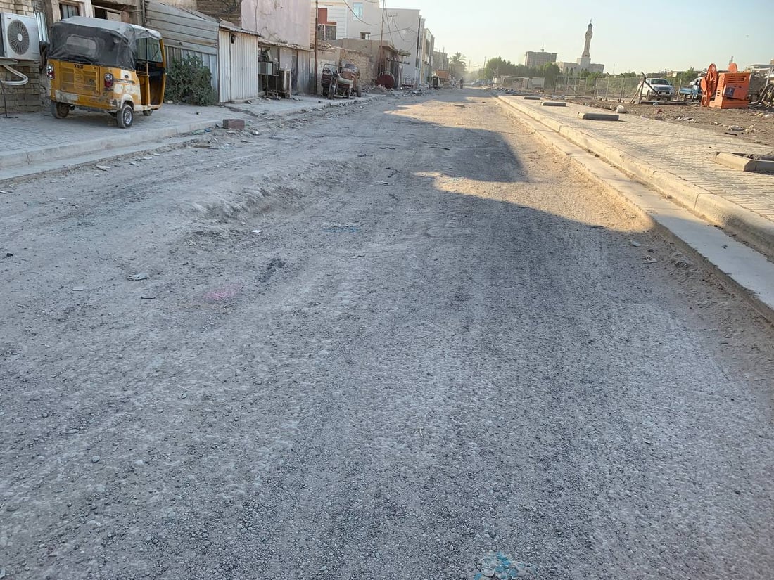شارع “حي آسيا” خانق صيفاً وغارق شتاءً: البلدية “قشطت” ولم تعد منذ سنتين! (صور)