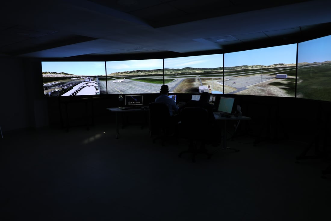 فڕۆکەخانەی سلێمانی خولی چاودێرى ئاسمانى بۆ فەرمانبەرانی کەشتیوانی دەستپێکرد