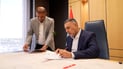 354 قطعة أرض لموظفي بلدية أم قصر.. العيداني يصادق على مخططات الإفراز