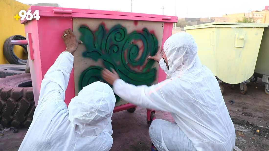 Nasiriyah municipal employee restores damaged containers to service with personal initiative