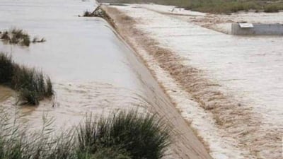 واسط: سيول إيرانية “نافعة” تغمر نهر “گلال” وتتجه بسرعة 70 كم الى “الشويجة” (صور)