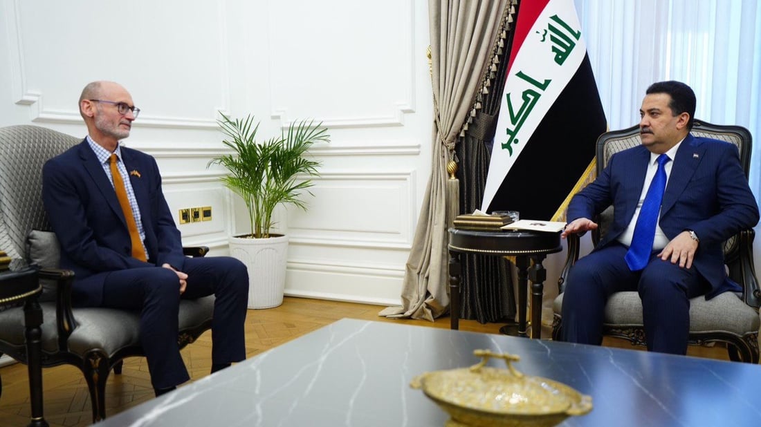 السوداني يبحث مع السفير البريطاني لدى العراق زيارته المرتقبة إلى لندن