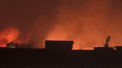 لە گوندێکی ناحیەی شەمامک ئاگرێکی گەورە کەوتووەتەوە