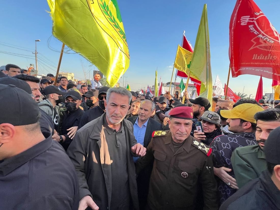 صور: الحشد يشيع “القائد أبو باقر” من أمام مديرية الإعلام