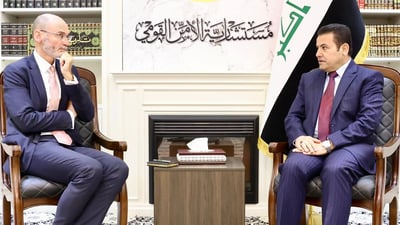 الأعرجي يبحث مع سفير بريطانيا تطوير العلاقات الثنائية في المجال الأمني
