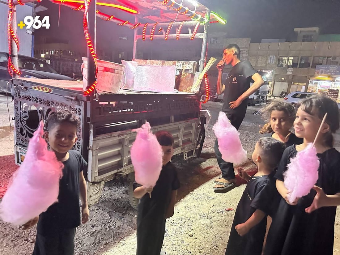 تباع حارّة ليلاً.. أطفال مدينة الصدر يفضّلون “شعر البنات” من عربة مصطفى