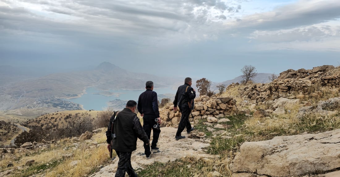 له‌ چیاكانى پیره‌مه‌گرون و سارا به‌دواى راوچییه‌كاندا گه‌ڕان