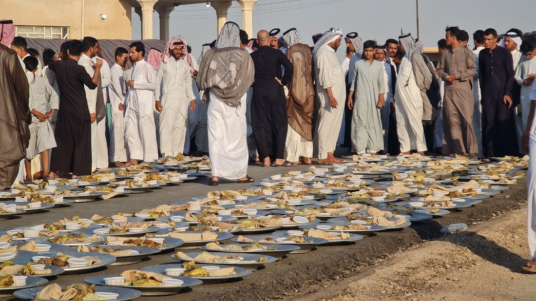 المثنى: “مفاطيح” آل عطا الله ملأت “الكرامة”.. الشيخ عاد من الحج بـ “زفة” (صور)
