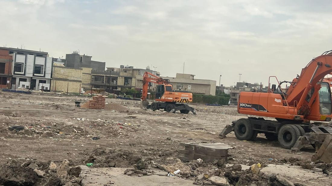 عمارات “السويسري” ستشرف على “عوائلنا” وتحجب الشمس.. الغزالية تهدد بمظاهرة (صور)