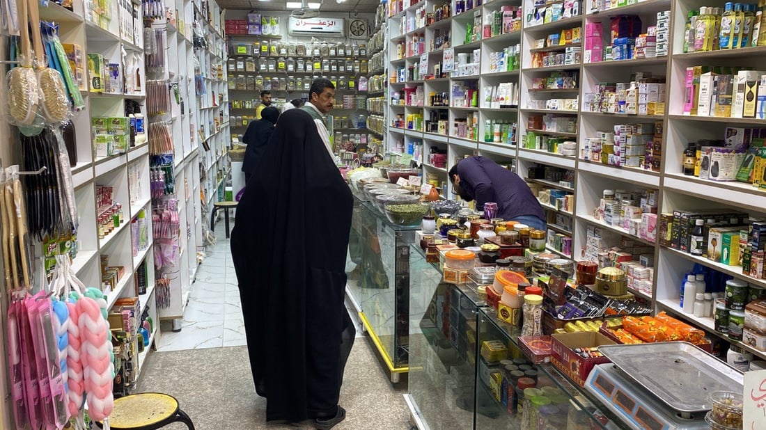 الناصرية تقرأ الفاتحة على ماء الورد السعودي والإيراني “لطرد النحس” قبيل رمضان