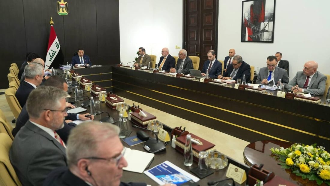 السوداني يجتمع باللجنة العليا لمتابعة طريق التنمية