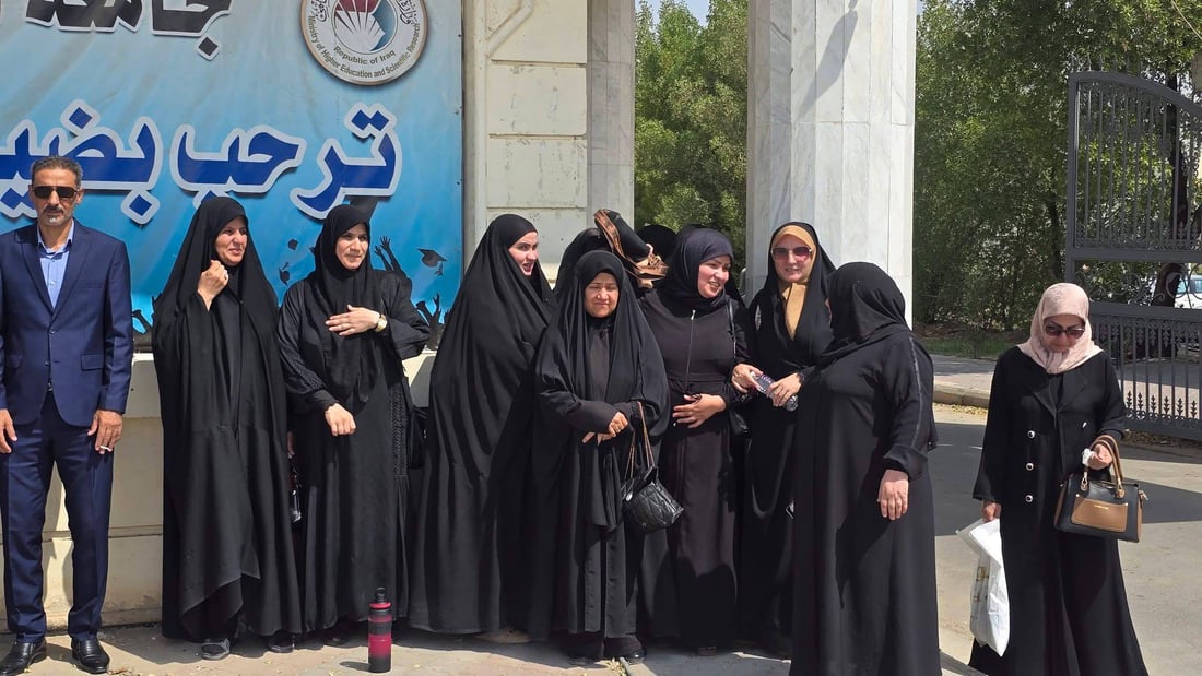 صور: احتجاجات واسعة في 6 محافظات تنديداً بتأخر رواتب التعليم