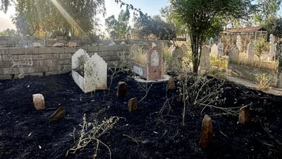 ده‌ربه‌ندیخان به‌دواى ئه‌و كه‌سانه‌وه‌یه‌ كه‌ ئاگریان له‌ گۆڕستانه‌كه‌ى به‌رداوه‌