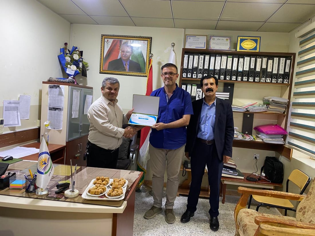 پەروەردەی شارەزوور پزیشکێکی خەڵات کرد