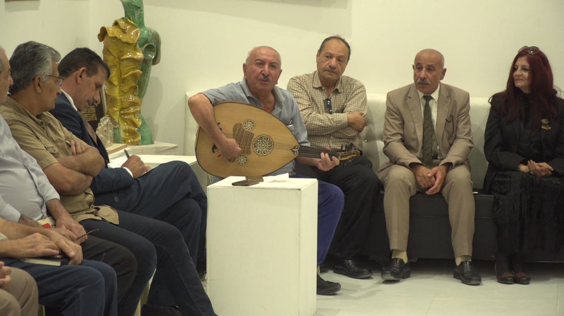 صور: سيدة كردية في متحف حمورابي تروي أوجه الشبه بين حضارة بابل وكردستان