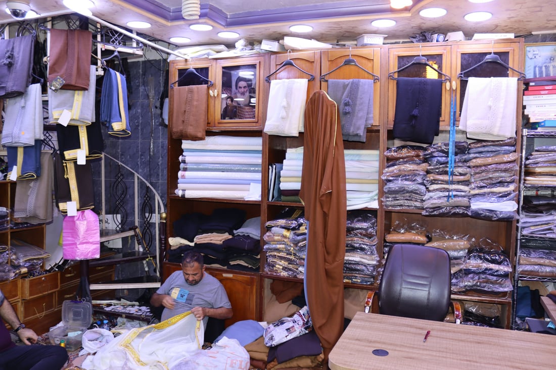 “يشتريها بس الثگيل”.. عباءة المجر الكبير الأغلى في استربادي الكاظمية (صور)