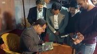 فيديو: سوق الشيوخ تترجم رواية نوبل وتفخر بعبد الخالق ال...