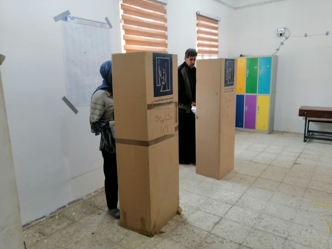 صور من انتخابات المسيب.. بعض الأحزاب وفرت حافلات نقل خاصة وبالمجان