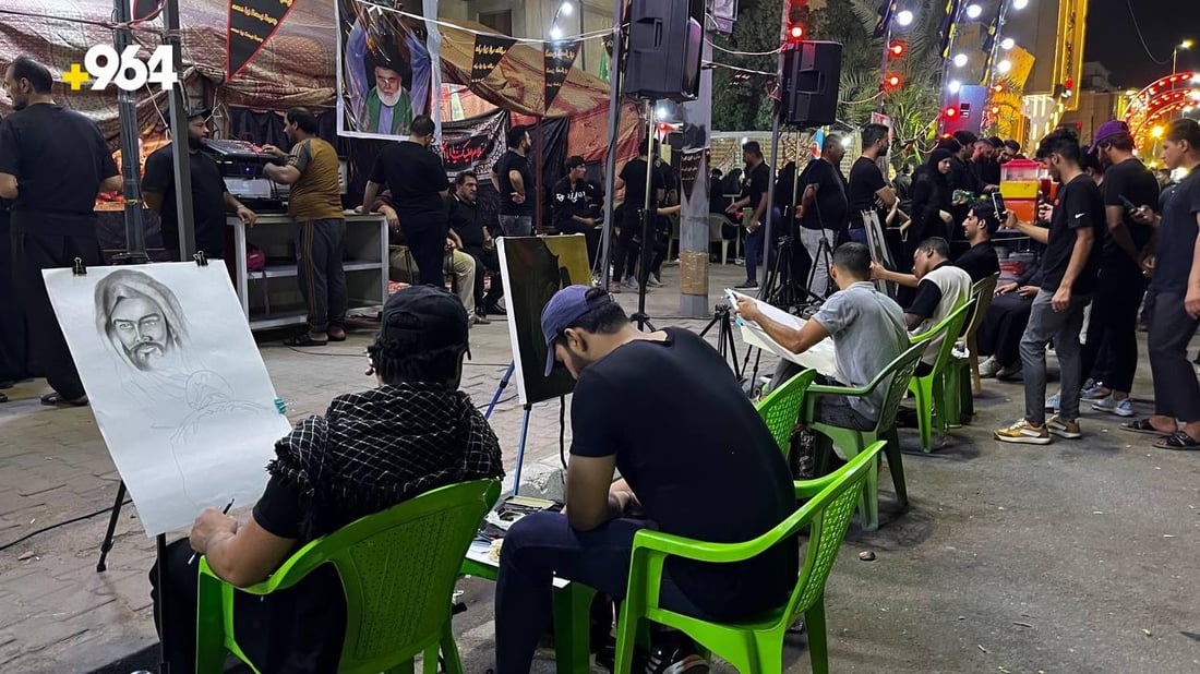 سائحان من أوروبا بين مواكب “الطويسة”: عاشوراء “مدهش” في البصرة (صور)