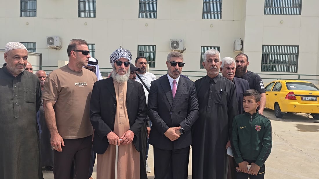 حجاج العراق وصلوا مكة وبعثة الموصل تنتظر.. تظاهرة غاضبة ترفض 