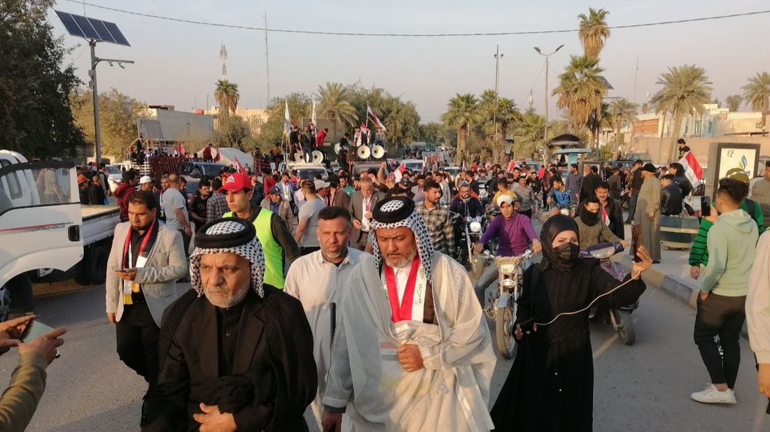 صور: ضرغام ماجد يقود تظاهرة تطالب بإقالة محافظ بابل