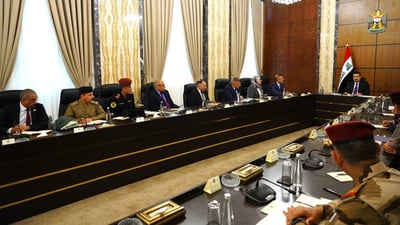 السوداني يوجه بإقامة معسكرات جديدة للتشكيلات الأمنية خارج المدن