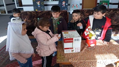 لە باخچەیەکی منداڵان پارە بۆ نەخۆشانی شێرپەنجە کۆدەکرێتەوە