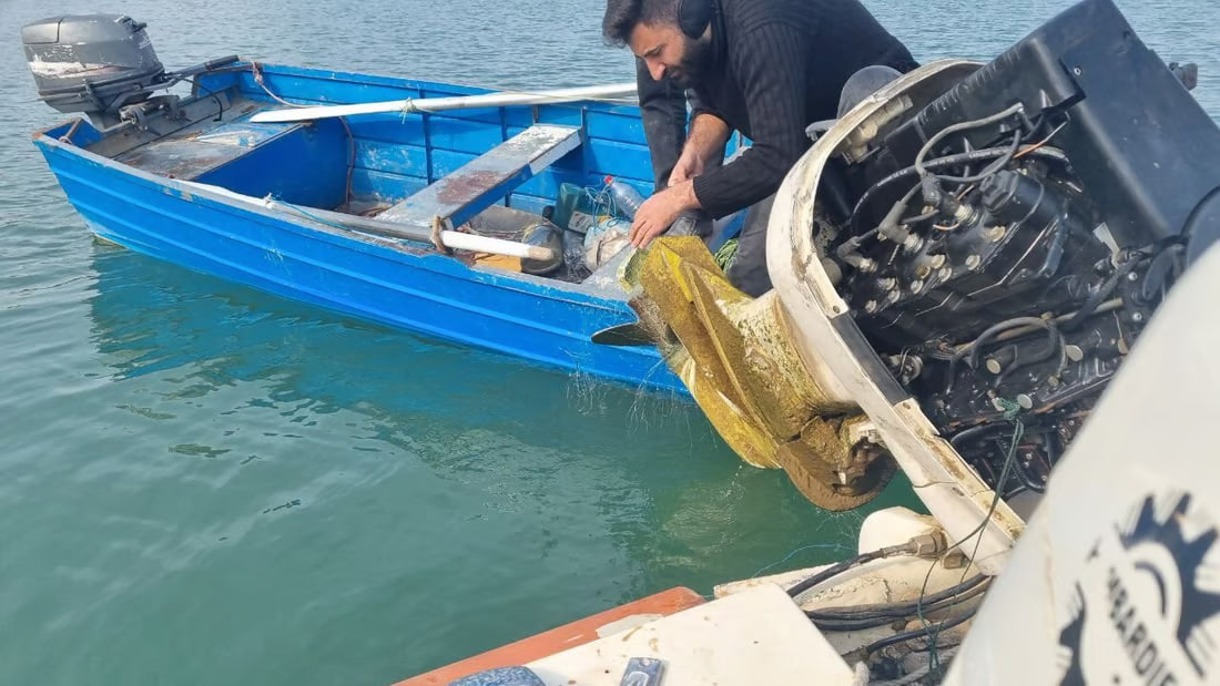 Tour boat operators in Dukan decry fishing nets