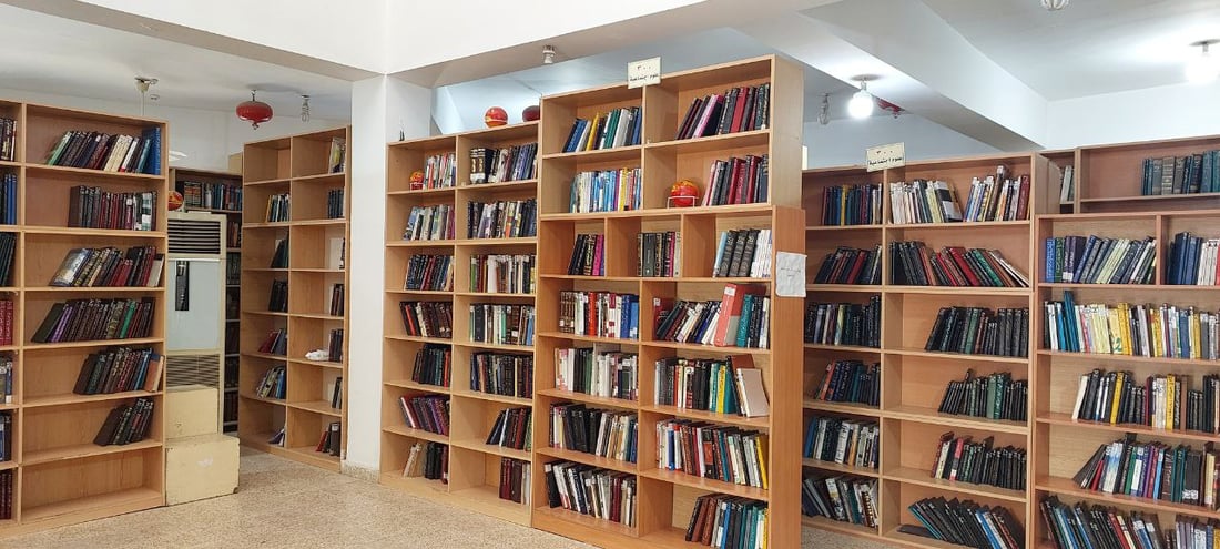 صور.. مدير مكتبات دهوك يتفاجأ بصفقة رابحة غير متوقعة: 8 آلاف كتاب بالصدفة