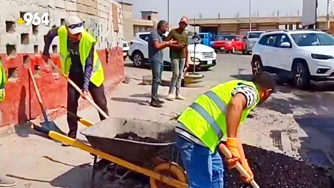 صور: شباب البصرة أصلحوا الجسر الكونكريتي والطريق إلى حقول النفط