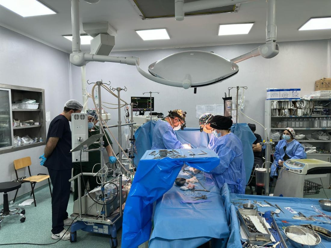 تیمێکی پزیشیکی ئیتاڵیا لە دهۆکن و 10 نەشتەرگەرییان بۆ منداڵان ئەنجامدا