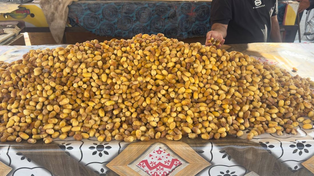 مراجل السماء تغلي وتهوي بأسعار الرطب.. تجار بغداد وكربلاء وصلوا إلى البصرة