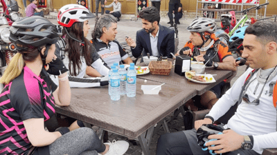 بە پاسكیل لە ئێرانەوە هاتوون بۆ هەولێر