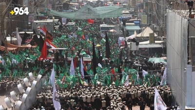 صور من ظهيرة عاشوراء في كربلاء: الملايين يركضون إلى مرقد الإمام الحسين