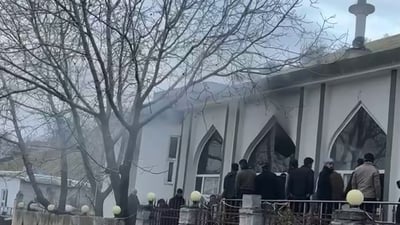 فریانەکەوتن بەربانگ بکەنەوە مزگەوتەکەیان سووتا