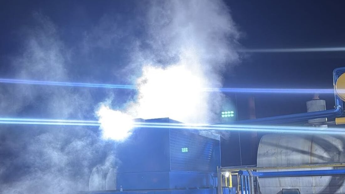 تسرب غازي داخل معمل أسفلت يتسبب بمقتل عاملين في ديالى