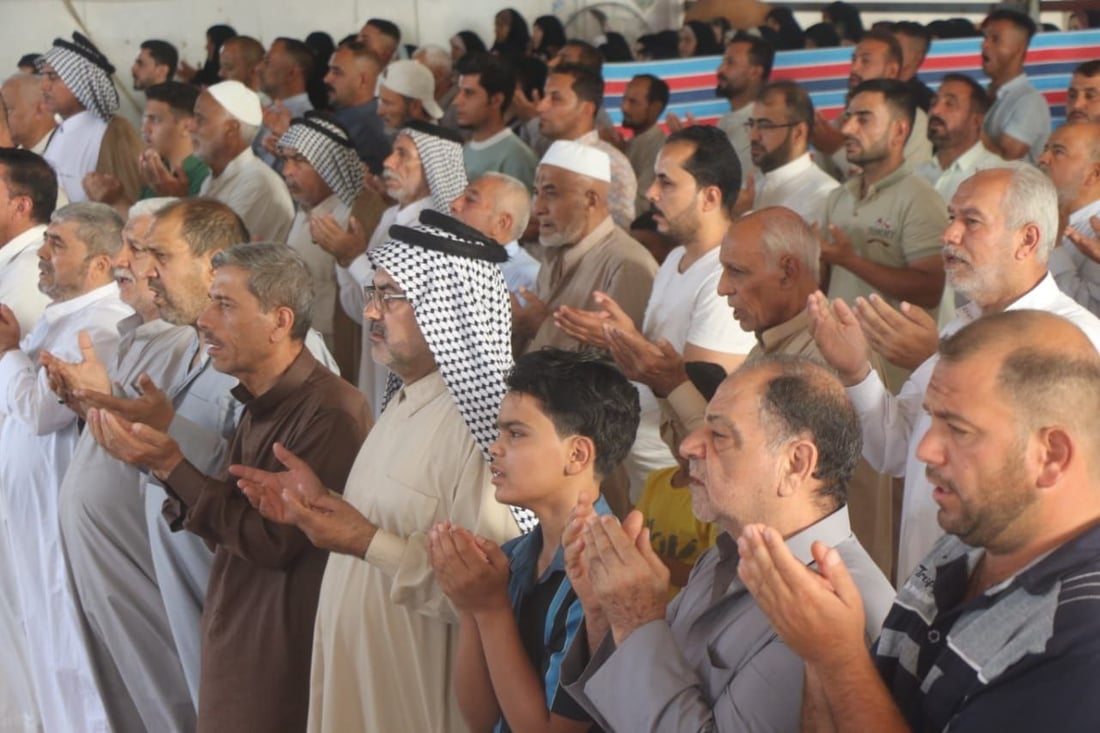 صور من مرقد الإمام بكر بن علي في الحلة.. خطيب العيد أكد على أهمية الأخلاق (صور)