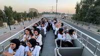 فيديو: للنساء فقط.. 90 فتاة من كل العراق على سقف الحافلة ف...