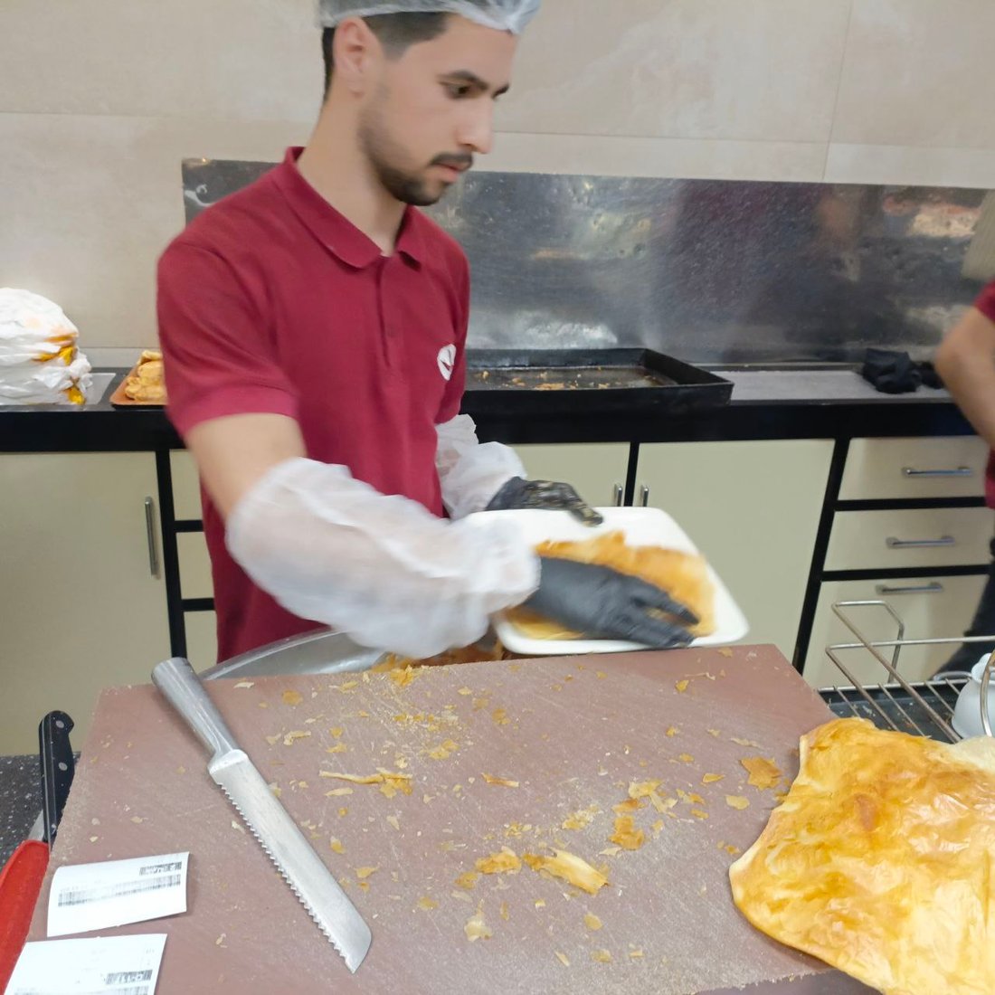 صور: “سنونو” كركوك مفتوح في رمضان لأول مرة.. يقدم طبقه الشهير على السحور