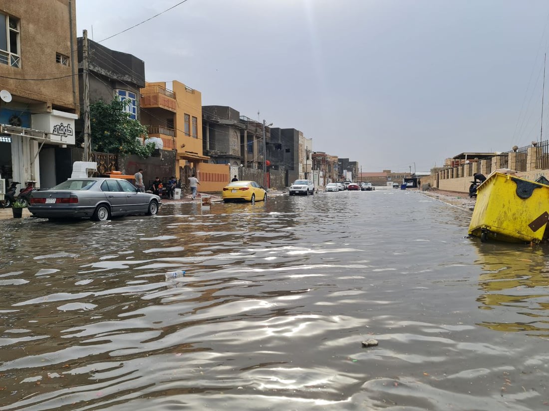 صور من السماوة اليوم: الأمطار أغرقت شوارع حي الصدر والضجرية والعسكري