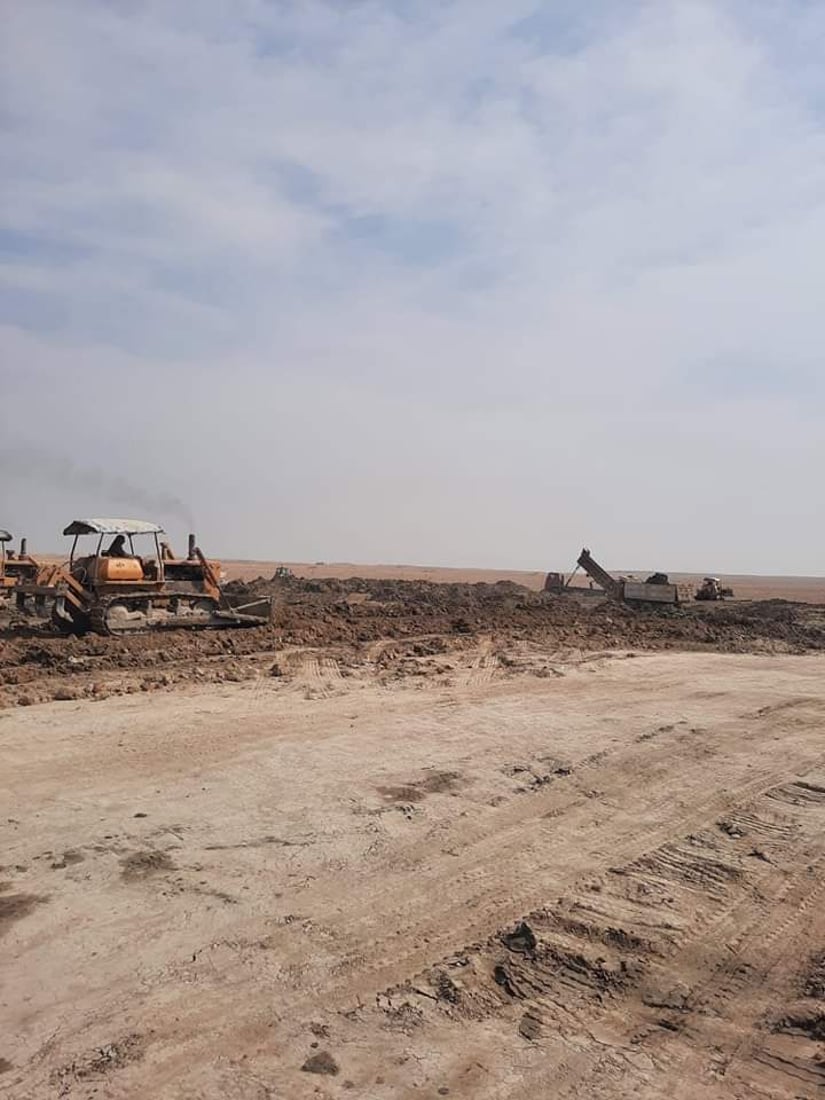 سيول إيران تدهم سد مندلي.. وانسحاب سريع لآليات الكري