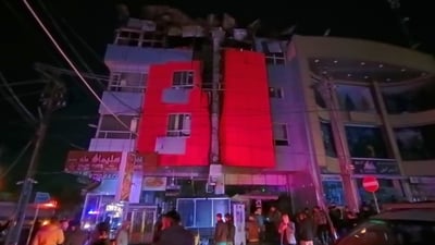  هۆتێلێک لە عنکاوە ئاگری گرت 